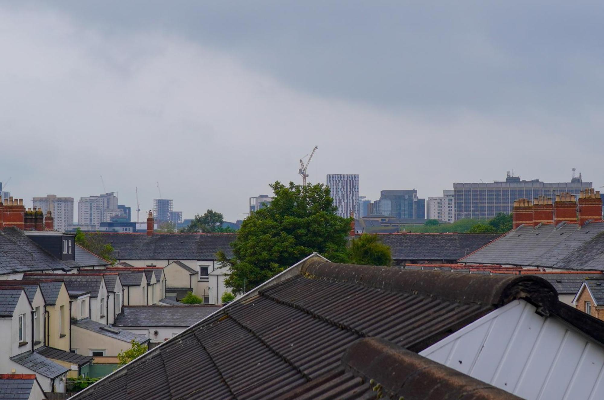 Modern Apartments Near Cardiff City Centre Extérieur photo